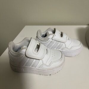 Adidas baby shoe size 5